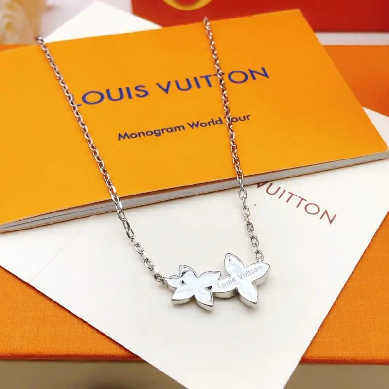 louis vuitton collier s_121aa144